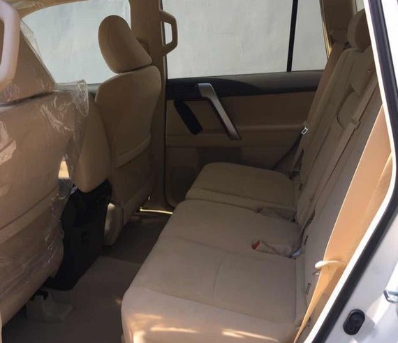 17款普拉多2700丐版啥配置,2018款普拉多2700黑色新款