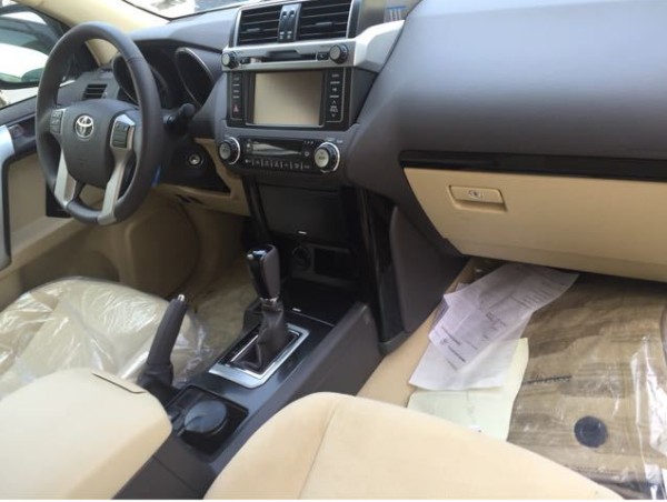 17款普拉多2700丐版啥配置,2018款普拉多2700黑色新款