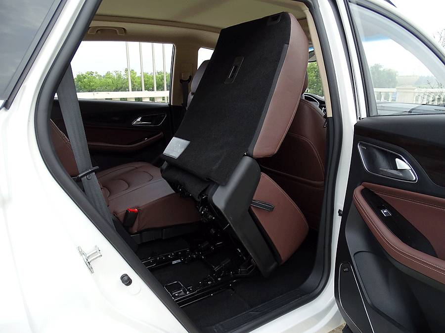 宝骏560半自动挡值得入手吗,2019款全新宝骏560自动挡顶配