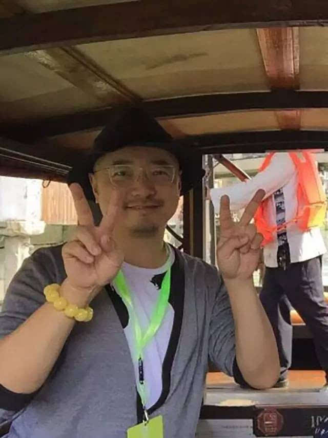 男人戴橄榄核八仙手串有什么说法,男人戴在右手上的手串有哪几种