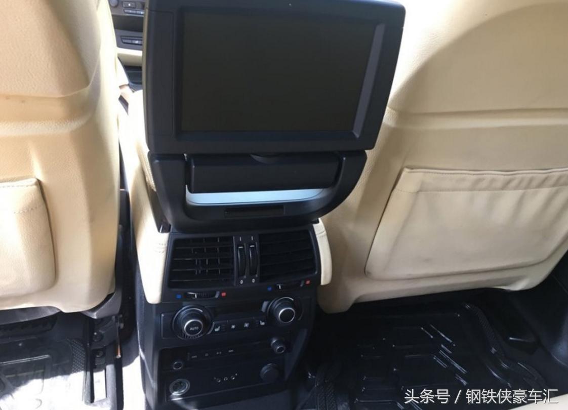 花a6钱买台二手车,花奥迪的钱买了五菱宏光