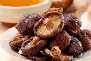 不愿做个只吃烤肉的*疆新**胖纸？九蔬，入驻万达，给你健康生活