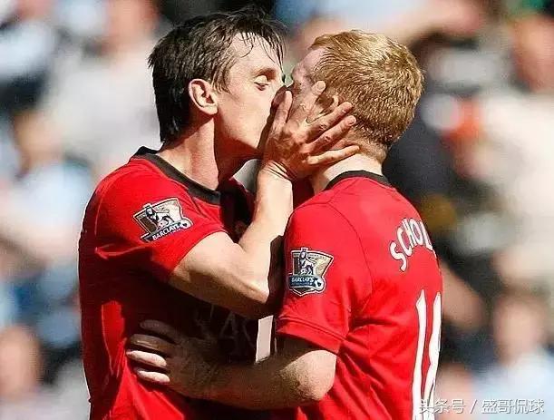 盘点足坛球星那些暖心瞬间,足坛球星经典回顾