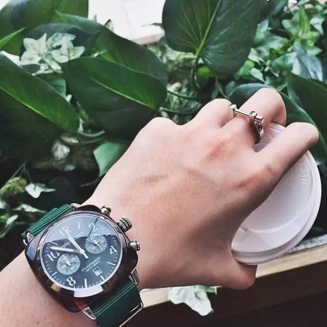 我去年买了个表歌曲,我去年买了个表出处