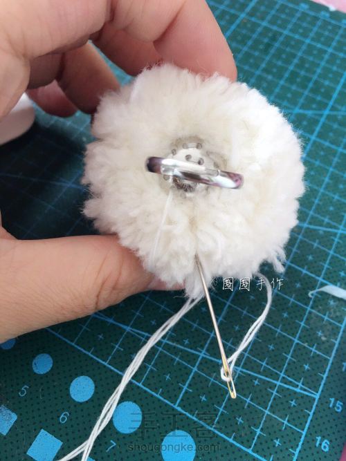 用小皮筋做戒指的小教程,做简单又漂亮的蝴蝶结戒指