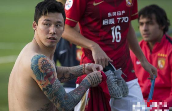国足纹身染发,国足纹身染发靠谱吗