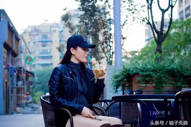 66岁娃哈哈代言人,博学多才的娃哈哈代言人