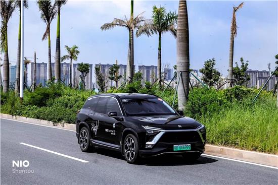 抛弃开了半年的雷K萨斯换了今天的6白