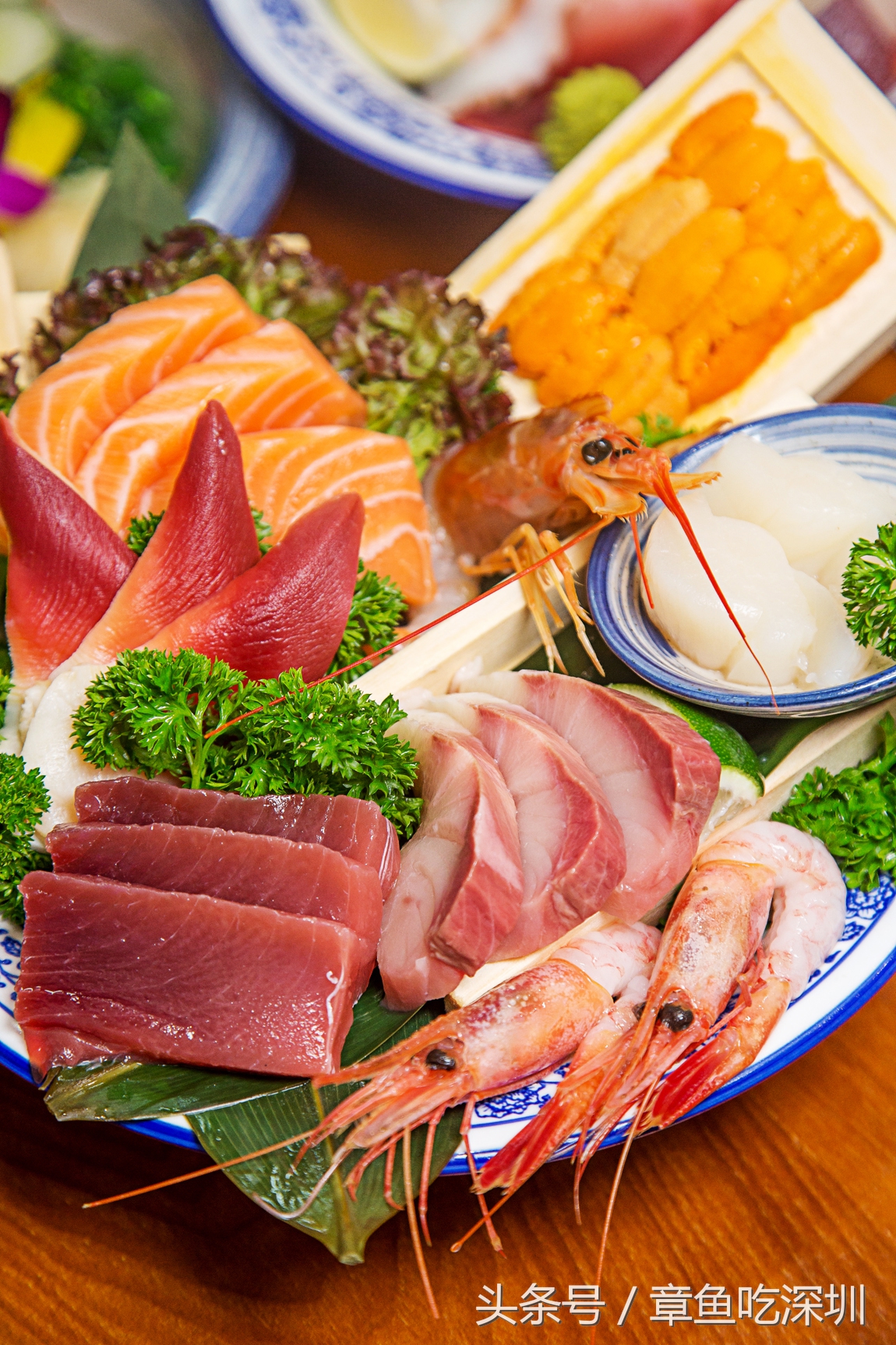 日式蟹肉刺身盖饭,300元一碗的日本刺身盖饭