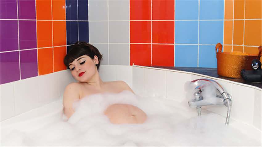 怀孕7个月胎动少检查胎心正常,怀孕7个多月了胎动少是怎么回事