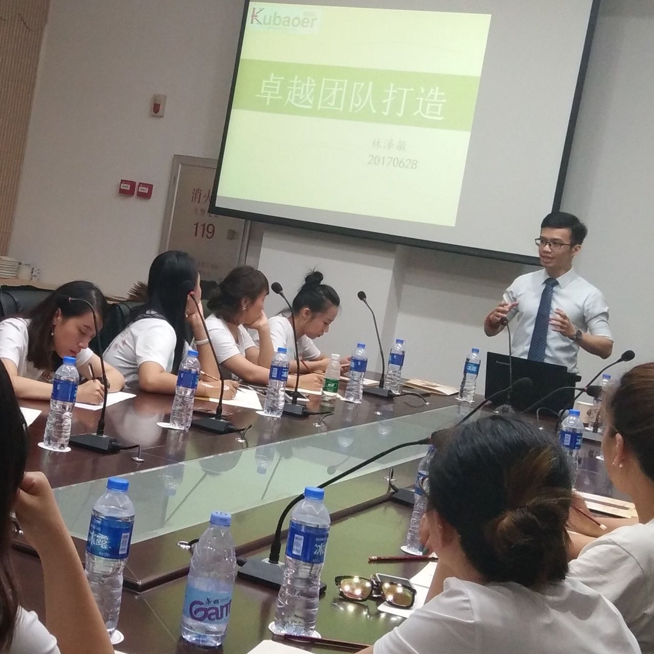 微商吸粉十大绝招,微商卖货怎么吸粉