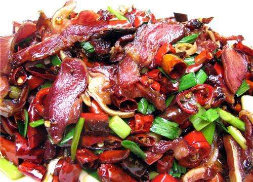 分享一个简单实用的腊味猪蹄、猪头肉、猪内脏做法