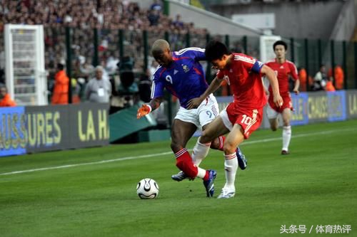 这才是真正的功夫视频,这才是真正的功夫打洋人精彩片段