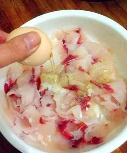 酸菜鱼片家常做法既简单又好吃,片鱼片的正确方法酸菜鱼做法