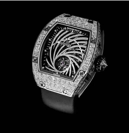 我去年买了个表歌曲,我去年买了个表出处