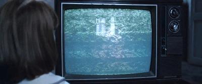 图解电影《招魂2》｜恶鬼折磨萝莉的一百种方法，被吓到漏尿