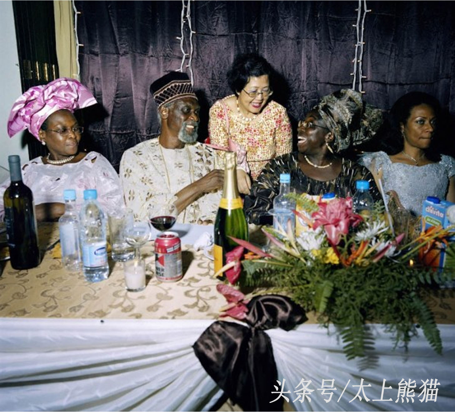 《战狼2》于谦精彩演绎非洲奸商,瞅瞅华人在非洲到底有多挣钱?