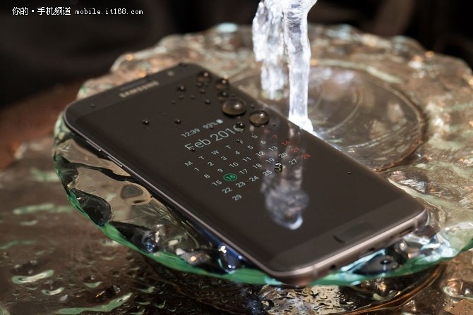 三星s7和s7edge哪个更值得买,三星s7和s7edge买哪个好