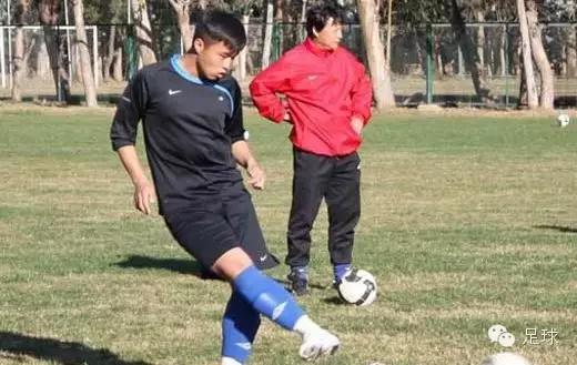 日本青训足球基本功训练教程,儿童足球基本功训练十五招