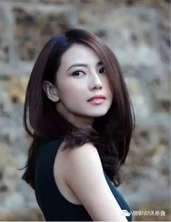 拍照怎么笑得好看又自然不露牙,拍照时如何笑得更好看更自然