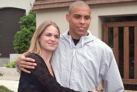 和那英谈恋爱的足球运动员,足球高峰那英