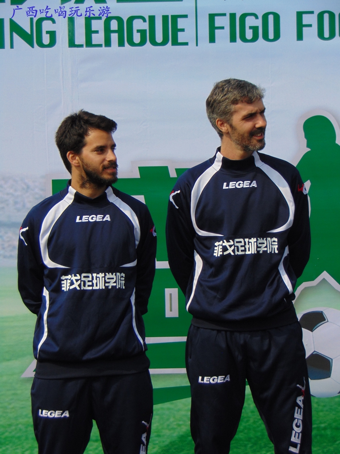 菲戈足球培训,菲戈和c罗训练照
