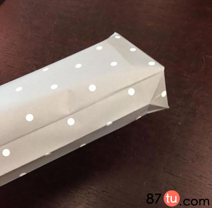 礼品袋的折纸方法简单又实用,礼品袋折纸教程正方纸