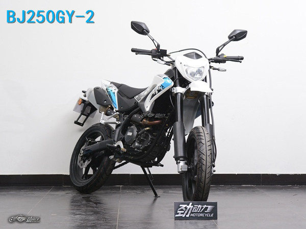 消费对比:18800元,国产滑胎车该选谁?