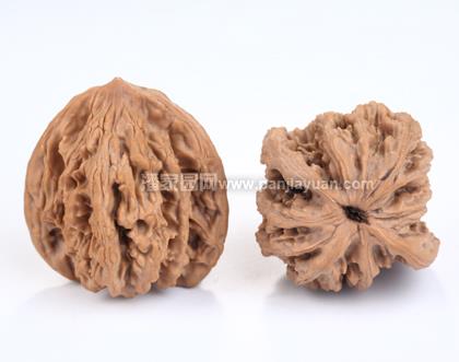 文玩核桃哪种品种盘出来最好看,文玩核桃哪个品种盘出牛筋红