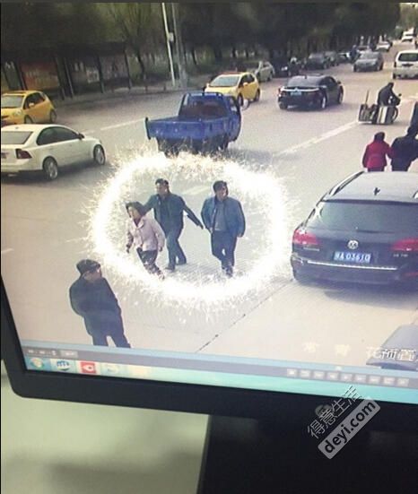 今日武汉|的士售零食饮料；筷子用久会致肝癌；吃烧烤竟尿血！