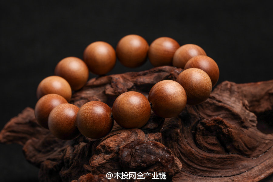 檀香木手串的功效与作用,牦牛骨手串的功效与作用