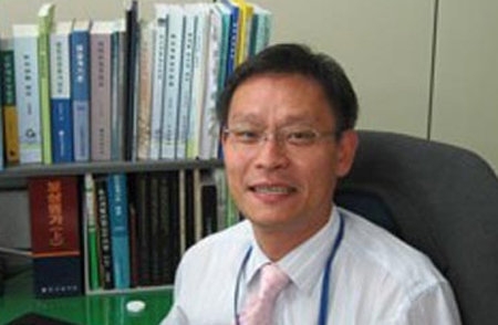 英华裔少年智商超霍金,英一的儿子