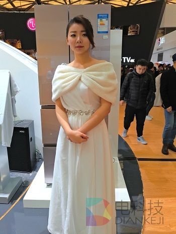 妹子多过车展所有AWE你想看的都在这里