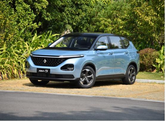 新宝骏6座rm5手动挡的多少钱,新宝骏rm-5颜值才是硬道理