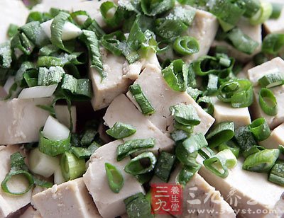 小葱能与鸡蛋一块吃吗,小葱禁忌什么一起吃