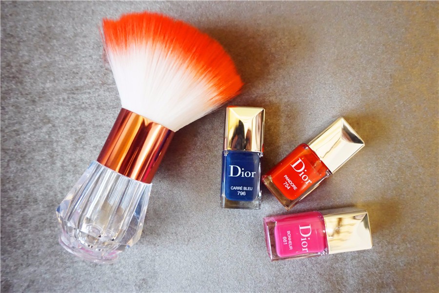 保质期内化妆品出现问题怎么处理,过了保质期的化妆品能用吗