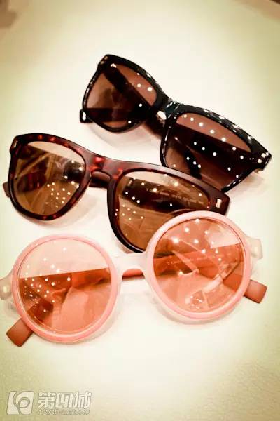 有折扣丨没买新包新鞋新衣服的，都奔这儿去了！