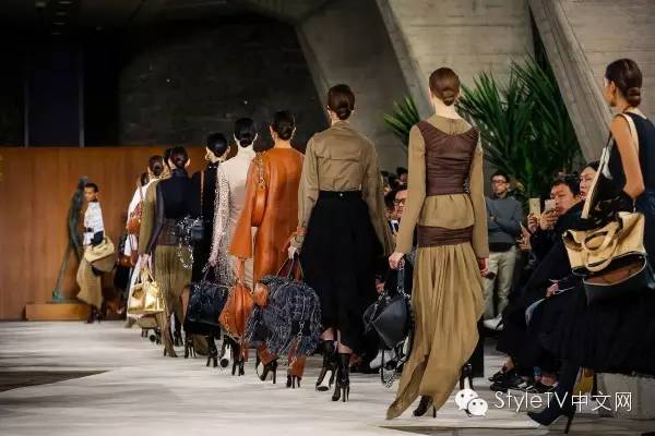 loewe包包经典款,loewe最值得入款的包包