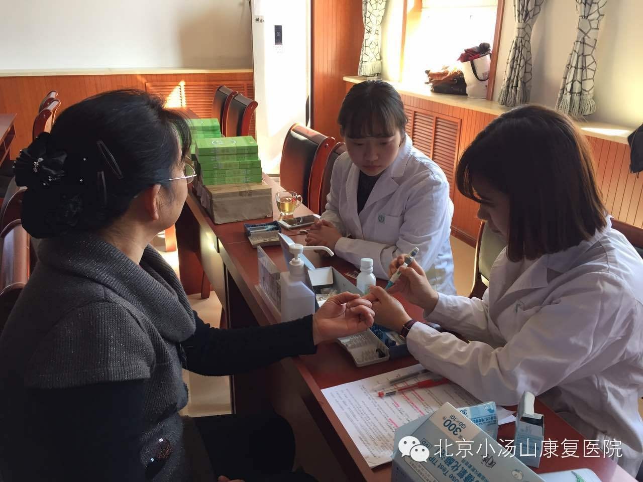 关爱健康公益义诊,义诊活动进社区健康关爱暖人心