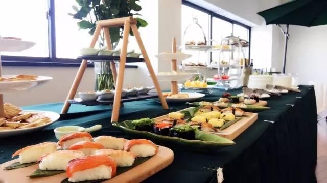 让吃货来了不走的地方，居然是一家汽车4S店！