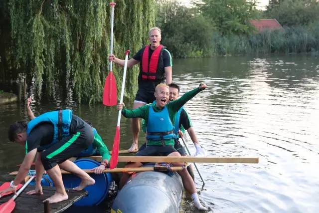 自制皮划艇比赛,海外旅行日记2