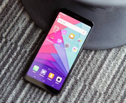 国外发售的真全面屏手机,世界上最便宜的曲面屏手机