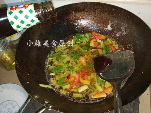 红烧鱼怎么煎好吃不破皮,农村大厨红烧鱼家常做法