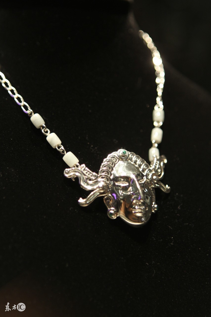 鸡蛋加银器擦身为什么银会变色,买的银饰发黑会不会是假的银饰品