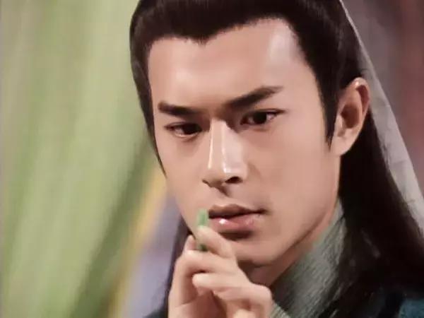 圆月弯刀渣男,圆月弯刀颜值