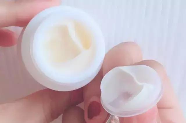 别看不起这些国货护肤品好嘛？它们在国外都被抢疯了！