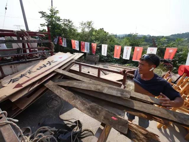 火山小视频为何要去村里办一场互联网史上最土的发布会?