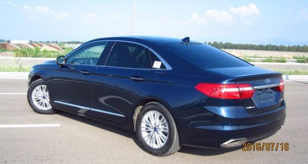 为什么觉得迈腾比奥迪a6l空间大,奥迪a6l和迈腾330豪华对比