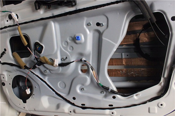 又一力作日产骐达车友热爱汽车音响佛山车音匠义不容辞圆其音乐梦