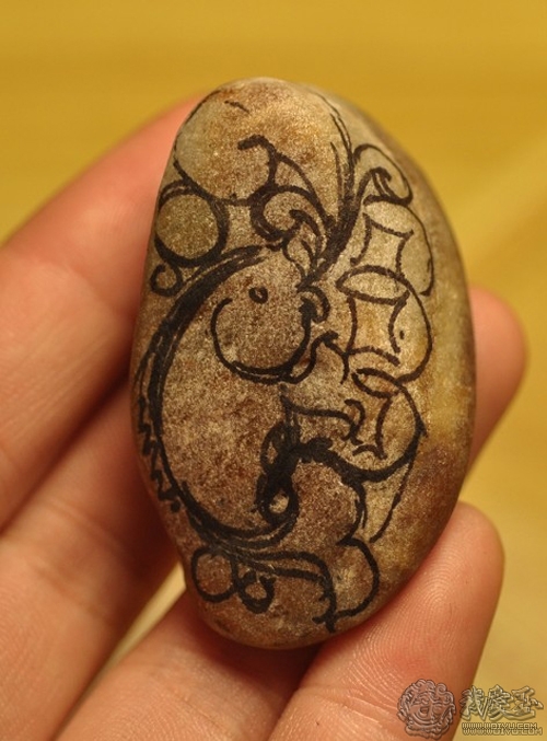 翡翠玉雕雕刻过程,用心去雕刻